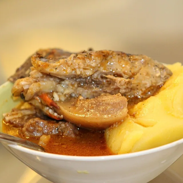 Mazondo (Beef Trotters)