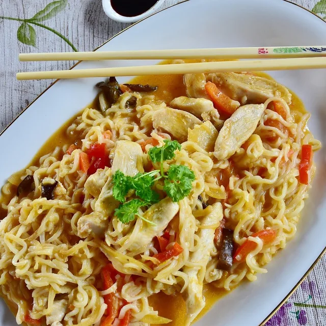 Mushroom Chow Mein