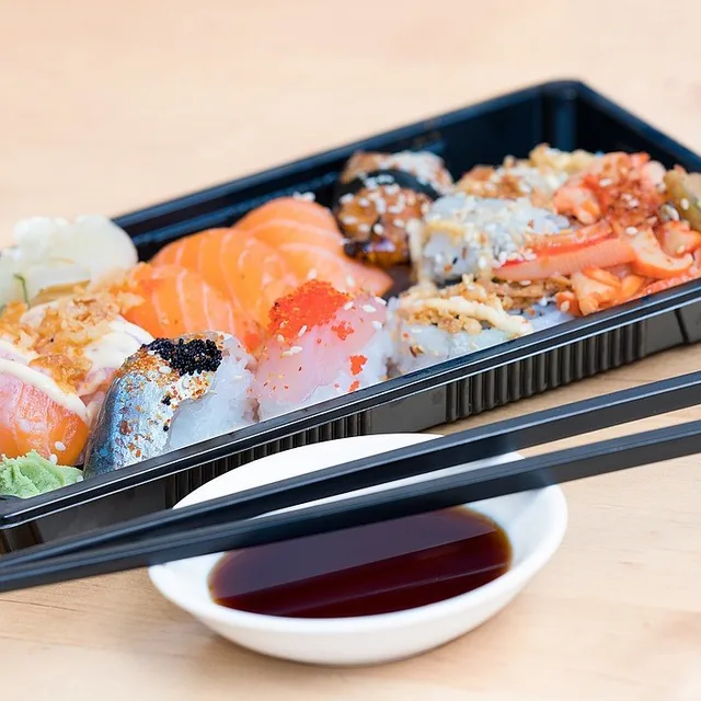 Salmon California Roll